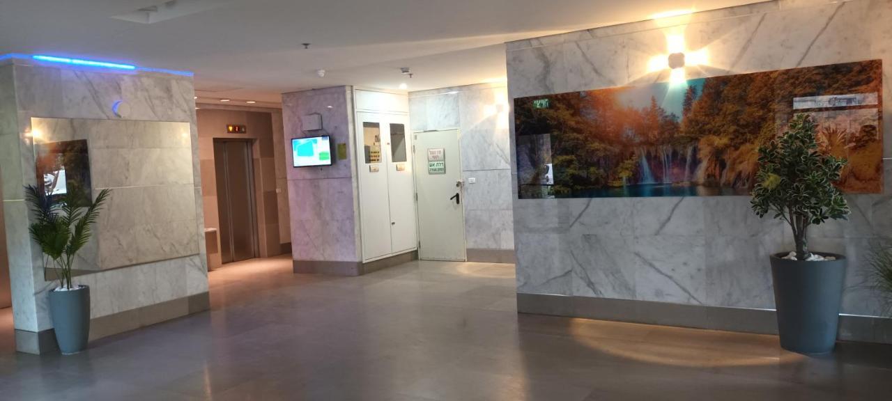 Beach Suite Israel- Private Jacuzzi Garden Suite & Gym, 3 Min Walk To Beach ביץ סוייט ישראל- ג'קוזי פרטי בגינה 3 דקות הליכה לים וחדר כושר Ashkelon Ngoại thất bức ảnh