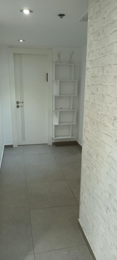 Beach Suite Israel- Private Jacuzzi Garden Suite & Gym, 3 Min Walk To Beach ביץ סוייט ישראל- ג'קוזי פרטי בגינה 3 דקות הליכה לים וחדר כושר Ashkelon Ngoại thất bức ảnh